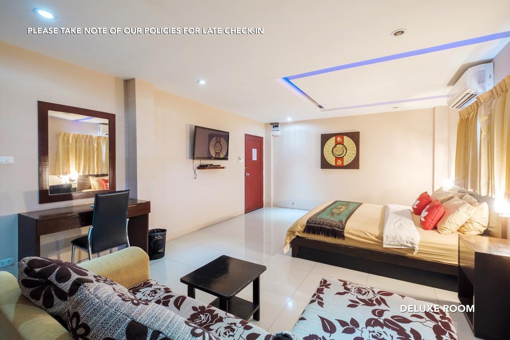 Zen Rooms Lk Metro Pattaya Exterior photo