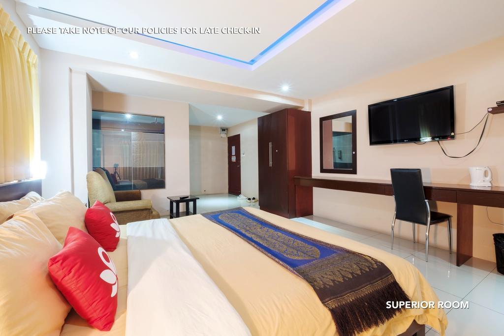 Zen Rooms Lk Metro Pattaya Exterior photo