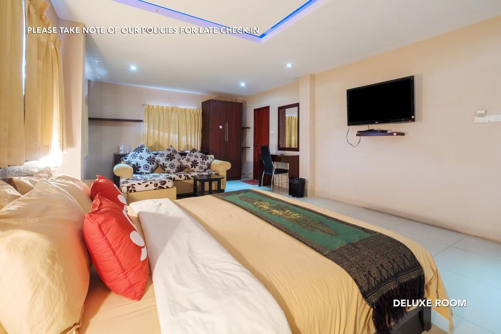 Zen Rooms Lk Metro Pattaya Exterior photo